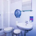 Hostel Orsa Maggiore For Women Only *