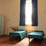 Hostel Orsa Maggiore For Women Only *
