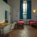 Orsa Maggiore For Women Only Hostel Rom